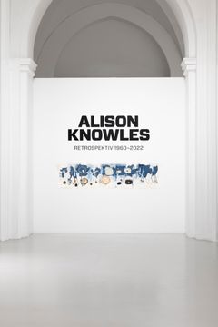 Alison Knowles: Retrospektiv 1960-2022. Udstillingsbillede. Nikolaj Kunsthal, Nedre Galleri. København 2026.