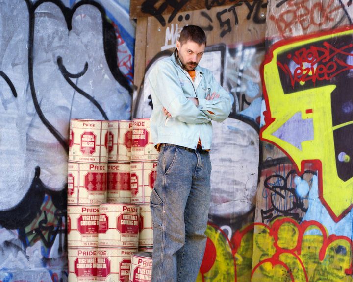 Kim Richard Adler Mejdahl (f. 1989) arbejder i krydsfeltet mellem film, musik, performance, skulptur og installation, hvor personlige skildringer møder gotisk horror, skarp humor og poesi. Mejdahl har udstillet på bl.a. Overgaden, Kunsthal Charlottenborg og OK Corral, udgiver musik under aliasset Kim Kim og medvirkede i DR’s serie "Kunstnerkolonien" i 2021.