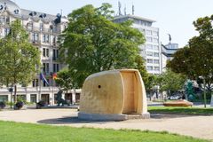 "The House of Dust" på Kranzplatz i Wiesbaden, 2021.