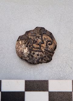 Mønt med Absalon på den ene side fra Gammeltorv
