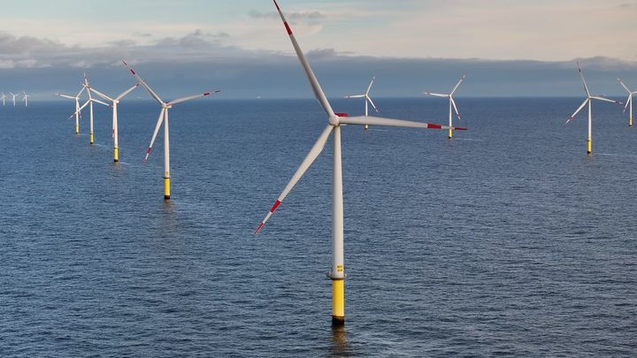 Blick auf den Offshore-Windpark Borkum Riffgrund 1