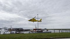 Helikopter im Landeanflug aufs Betriebsgelände von Ørsted.