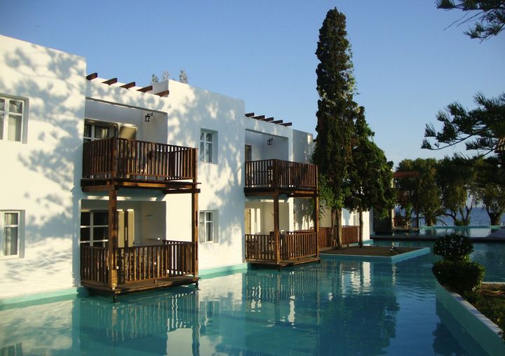 De 18 voksenhoteller Sunprime Resorts er medvirkende årsag til, at Spies også voksede i 2017. Et af hotellerne med en aldersgrænse på 16 år er Sunprime Miramare på Rhodos.