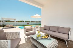 Sunwing Marmari Beach tilbyder også private villaer med egen pool.
