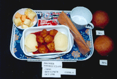 Her er endnu et eksempel på en varm frokost ombord i 1998.
