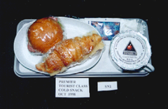 Her er et eksempel på en kold snack ombord i 1998.