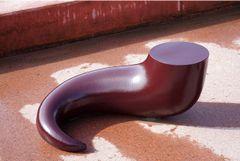 Kunstner: Lea Gulditte Hestelund . Værk:  Beboerne. Sted: Gigantium Station, Aalborg. Finansieret af: Statens Kunstfond og Det Obelske Familiefond