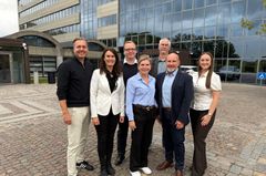 Da budgetforliget var forhandlet færdigt, stillede forhandlerne op til foto: Marc Genning, Brigitte Klintskov Jerkel, Casper Wayert, Pernille Beckmann, Lars Lautrup-Larsen, Bjarke Abel og Maria Witthøft. Mandag aften blev budgettet andenbehandlet af byrådet og er dermed endeligt.