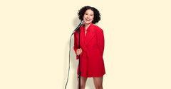Den international comedy-komet, Ilana Glazer, besøger Bremen Teater med sit nye show 12.juli.