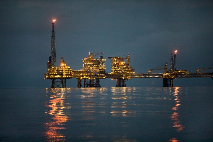 Dan-feltet i Nordsøen er Danmarks første olie-felt. Det begyndte at producere olie i 1972