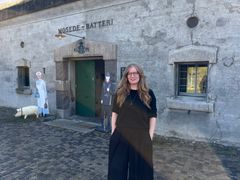 Charlotte Heilskov foran Mosede Fort