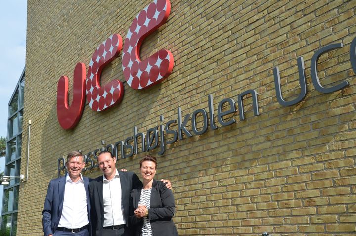 FOOD by Coor er valgt som ny leverandør på UCC' kantiner, café og kursistforplejning på Campus Nordsjælland og Campus Carlsberg. Fra venstre adm. direktør Jørgen Utzon fra Coor, sammen med Søren Kanne og Liza Hvidt fra FOOD by Coor.