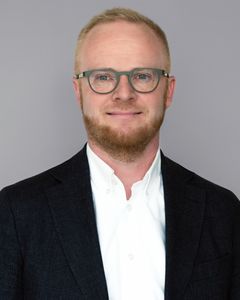 "Vi er jo stolte af kontrakten og glæder os til at levere fantastiske serviceoplevelser til brugere og lejere i Copenhagen Towers," siger Dennis Eriksen, IFM-direktør, Coor Danmark