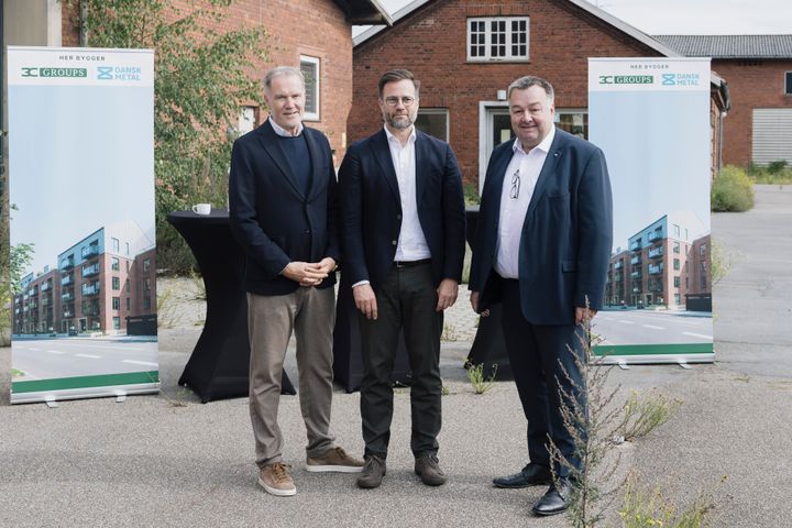Samarbejdet mellem Dansk Metal og 3C GROUPS blev offentliggjort på et pressemøde mandag. Fra venstre Niels Thorborg, koncernchef i 3C GROUPS, Peter Rahbæk Juel, borgmester i Odense, og Claus Jensen, forbundsformand, Dansk Metal. Foto: Stine Rasmussen
