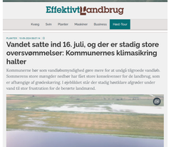 I Nordjylland satte vandet ind ved Lindenborg Å omkring den 16. juli, og primo september er der stadig store oversvømmelser. Erfaringen fra tidligere år er, at det tager lang tid at få oversvømmelserne ud af markerne igen, også selvom forholdene måske retter sig efter kortere tid. Lavbundsjorderne ved Lindenborg Å er meget følsomme i forhold til de klimaændringer, som er ved at ske, og derfor haster det med en løsning. Opgaven ligger på et sølvfad foran den nye trepart-minister. Skærmbillede.