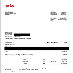 Sådan ser den omtalte Niras-faktura ud efter en tur i mørklægningsafdelingen hos kommunen.