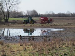 Der er brug for en langt mere perspektivrig og samfundsøkonomisk forsvarlig landbrugspolitik, hvis Danmark skal lykkes med at etablere et mere bæredygtigt landbrug - og i den forbindelse blive i stand til at omlægge til en økologisk og plantebaseret fødevareproduktion. Foto: Niels Andersen.