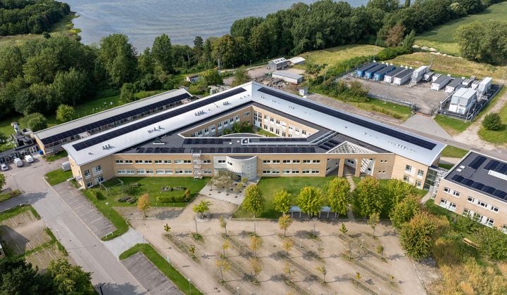 Aarhus Universitet’s Institut for Miljøvidenskab ligger på Risø.