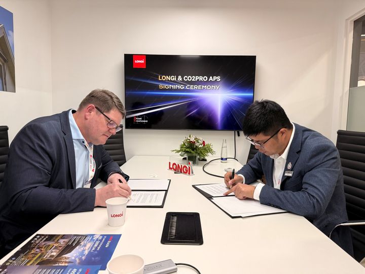 Signing ceremony Co2Pro og LONGi