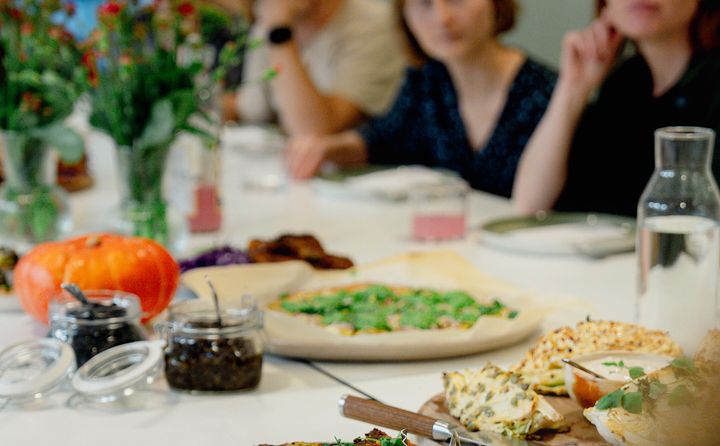 De sociale relationer spiller en afgørende rolle, når danskerne prøver nye madvarer