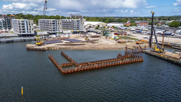 Ved at inddrage entreprenøren tidligt i projektet kunne praktiske erfaringer bidrage til projekteringen. Det var medvirkende til at reducere stålforbruget i projektet med mere end 500 ton.