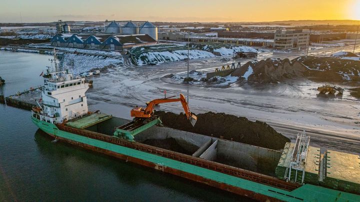 Projektet er et godt eksempel på, hvordan man kan bruge opgravet genbrugsjord i stedet for nye materialer fra en grusgrav.