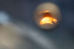 I de 1.400 grader varme flammer bliver den fordampede PFAS destrueret.