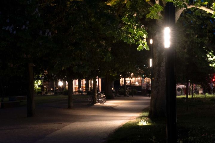 En ny automatiseret løsning kigger på data fra gadelygter og siger selv til, når lampen er gået ud eller snart vil gøre det.