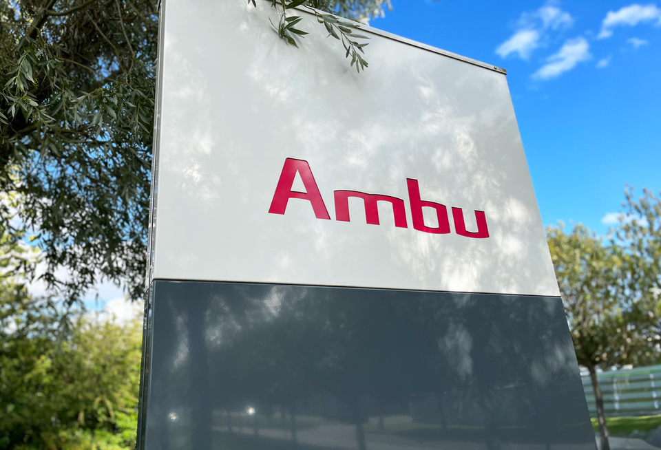 INTRODUCING AMBU® SURESIGHT™ MOBILE VIDEO LARYNGOSCOPE | Ambu A/S