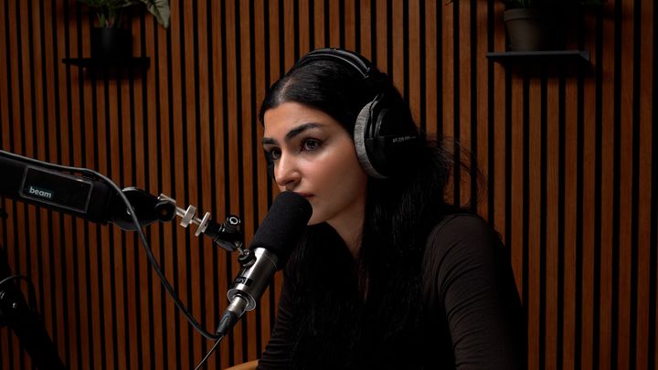P3's Helin Erdem er vært på podcast-serien 'Kan vi tale om racisme?'.