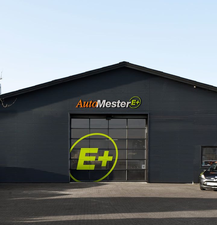Fremover vil AutoMester værksteder, der investerer i det nye AutoMester E+ koncept kunne genkendes på det grønne E+ logo.
