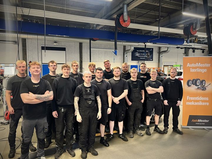 15 AutoMester lærlinge er fremtidens mekanikere