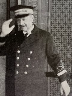 ”Han kendte det halve København — og hele København kendte ham.” Sådan stod der i Magasins personaleblad ’Bikuben’ i 1935, da portier Alfred Bruun efter 44 år gik på pension. Portier Bruun var i 1891 startet som portier i Magasin i en alder af 16 år.