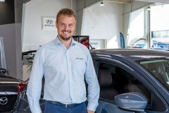 Hos N.O. Jensen oplever værkfører Thomas Østergaard, at mange bilister bliver overraskede over færdselsreglerne.