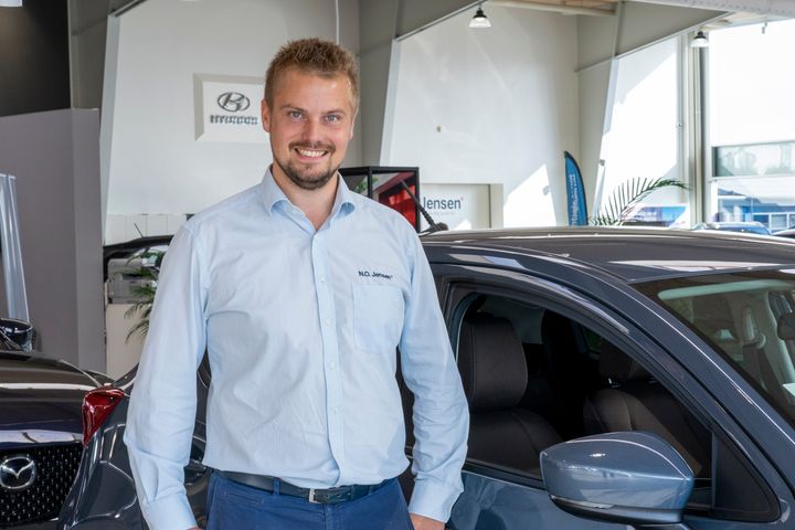 Hos N.O. Jensen oplever værkfører Thomas Østergaard, at mange bilister bliver overraskede over færdselsreglerne.