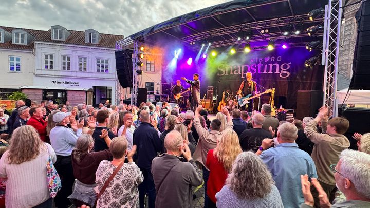 – Snapsting er noget, vi skaber sammen, det viser det alsidige program tydeligt. Det er fællesskabet, der gør det til noget helt særligt, og det mærker man i hele byen i løbet af de 10 dage, siger Mads Panny (A), formand for Kultur & Fritidsudvalget.