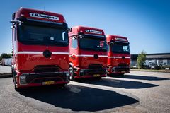 "Vi har nu omkring fire biler i drift, og vi kan allerede se, at brændstoføkonomien ligger cirka fire procent bedre end på resten af vores flåde. Det er et væsentligt bidrag til vores samlede driftsøkonomi," fortætter Malte Skinberg om de første Mercedes-Benz lastbiler, som allerede er leveret.