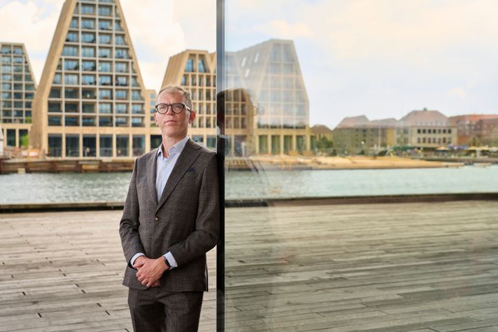 Mikkel Høegh, afdelingsdirektør og boligøkonom hos Jyske Realkredit, dykker ned i de nye udbudstal i et interview med Boliga.