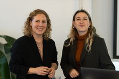 Mød vores programansvarlige for NCDP, Mia Steentoft (tv.) og Theresa Lauritsen (th.), der er en del af partnerteamet fra DDC – Dansk Design Center.