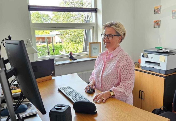 Ulla Strøm Nordenhof er arbejdmiljøkonsulent hos Arbejdernes Landsbank og håndterer firmaaftalen om skærmbriller.