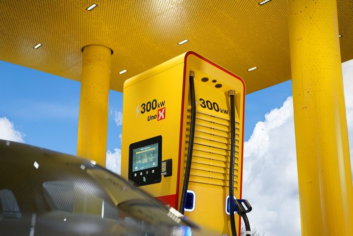 Det smukke er, at vores medlemmer i konkurrence med hinanden er i færd med at udrulle et landsdækkende ladenetværk med gennemsigtighed, stærk priskonkurrence og tilgængelighed for alle.