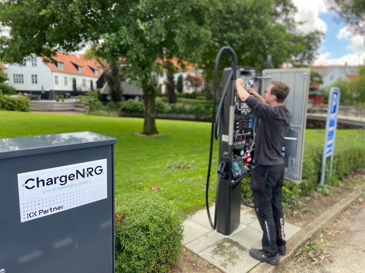 KK Partner udbyder komplette ladestationsløsninger under navnet ChargeNRG.