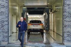 Bilvask med Michael Mücke Jensen, teknik- og miljøchef i Drivkraft Danmark