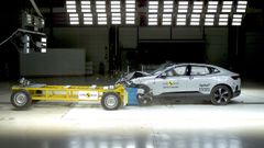 Crashtest af hvid Polestar 4