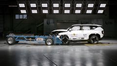 Crashtest af hvid Kia EV5