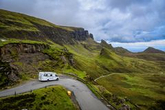 Autocamper på landevej i New Zealand