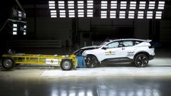 Crashtest af hvid Polestar 3