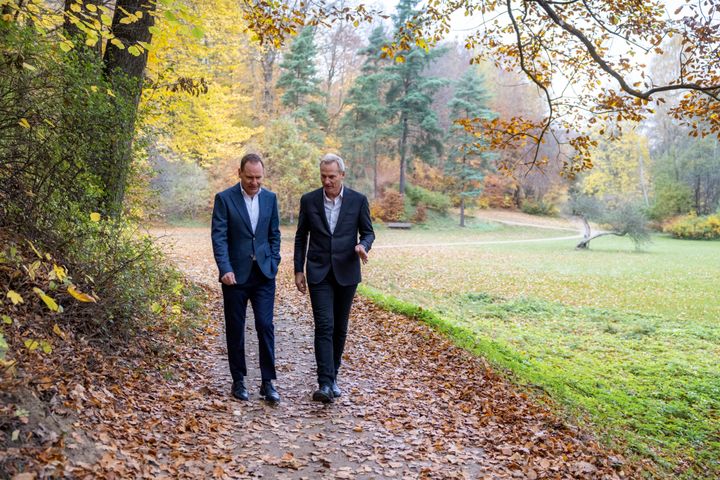 Foto: (Fra højre) Bestyrelsesformand Bo Rygaard og adm. direktør Terje List, KFI Erhvervsdrivende Fond.