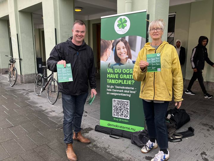Demokraterne arbejder aktivt for gratis tandpleje til alle. Det er en af partiets mærkesager. Her ses Lave Knud Broch og Elisabeth Bergsøe, der var to af partiets kandidater i valget i Region Østdanmark.