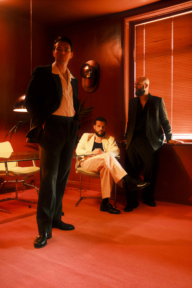 White Lies til Tinderbox 2026